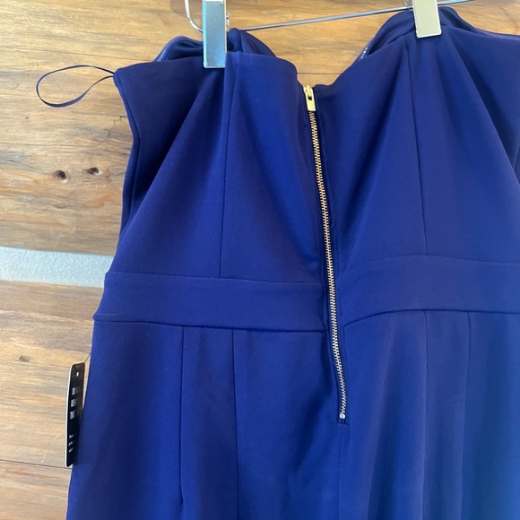 Express Sweetheart Strapless Jumpsuit - Picture 4 of 6